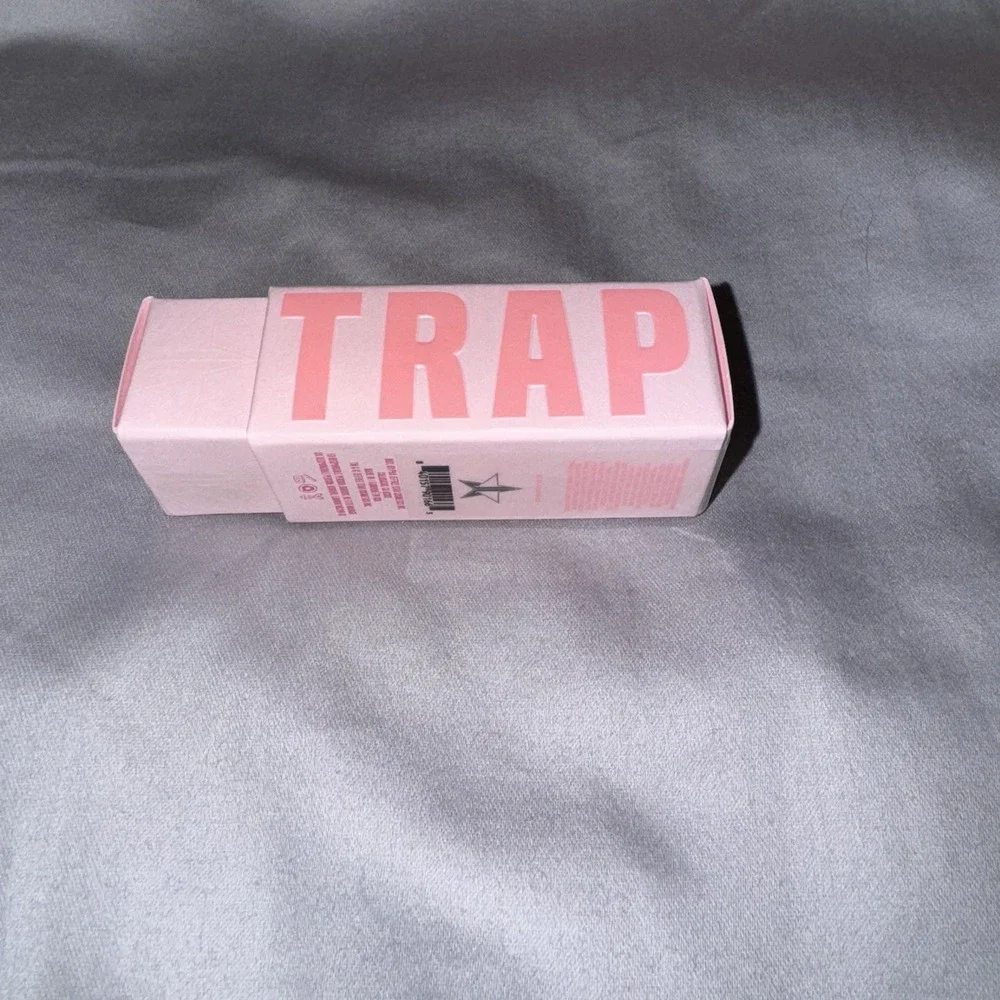 Jeffree Star Womens Velvet Trap Lipstick OS‎ Drill Sergeant Brown Matte Grunge